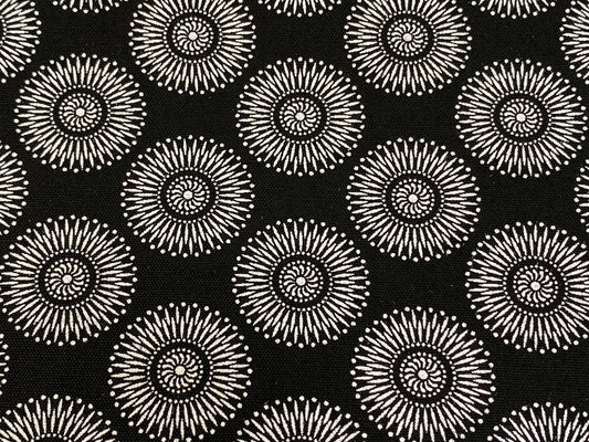 South African Shweshwe Fabric by the YARD. DaGama 3 Cats Black & White Small Radiant Daisies. 100% Cotton Fabric for Quilts, Apparel, Decor